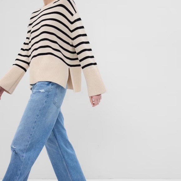 GAP 24/7 Split-Hem Crewneck Sweater - Picture 4 of 8